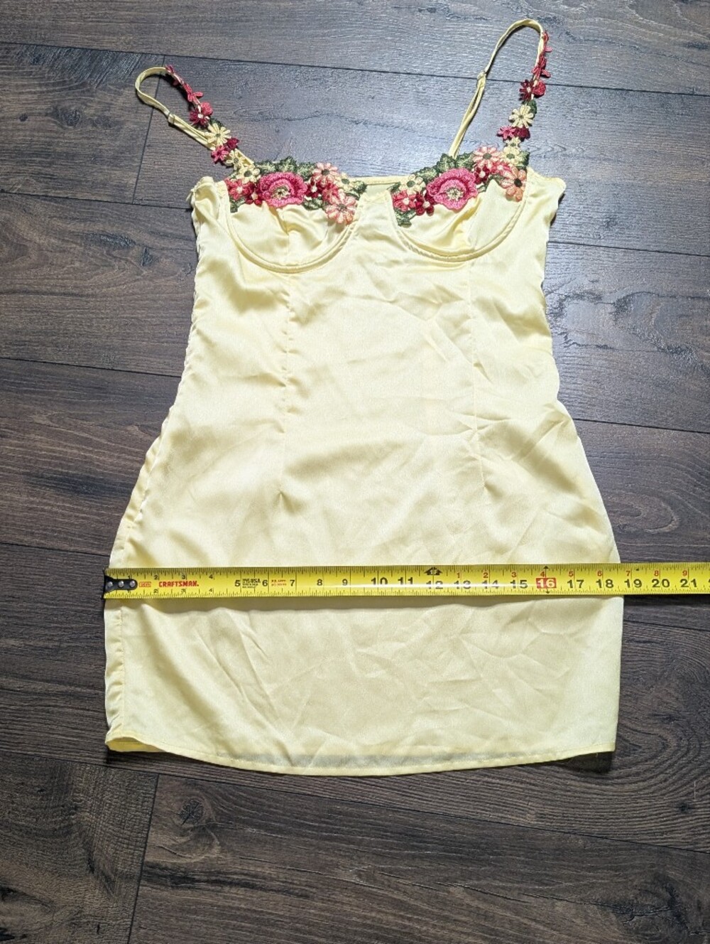 PrettyLittleThing Lemon Yellow Satin Shift Dress with Floral Embroidery Size 4 - Picture 8 of 10